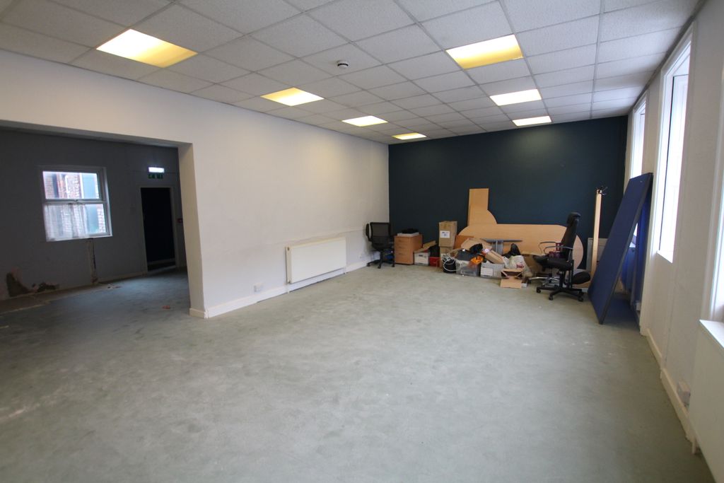 Property photo 1 of 3