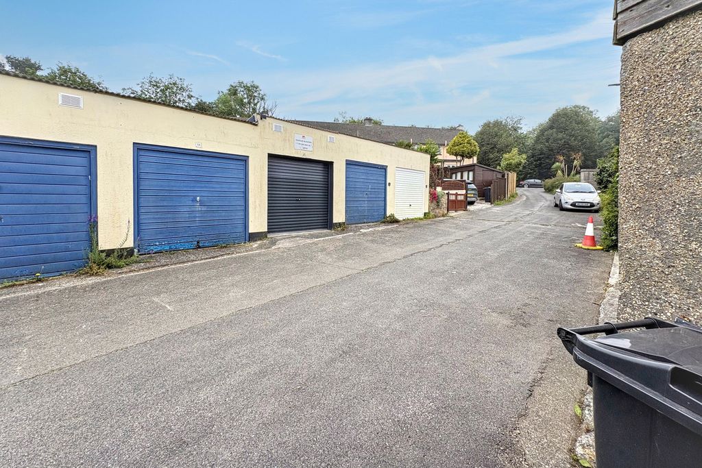 Property photo 3 of 6 Garage 37, Rear Of Baralanwick, Penzance, Cornwall, Tr18 4Sa