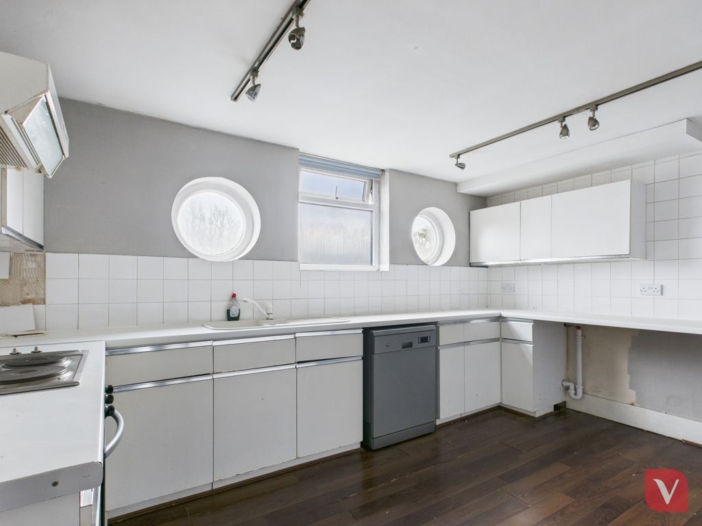 Property photo 3 of 10 Photo 15