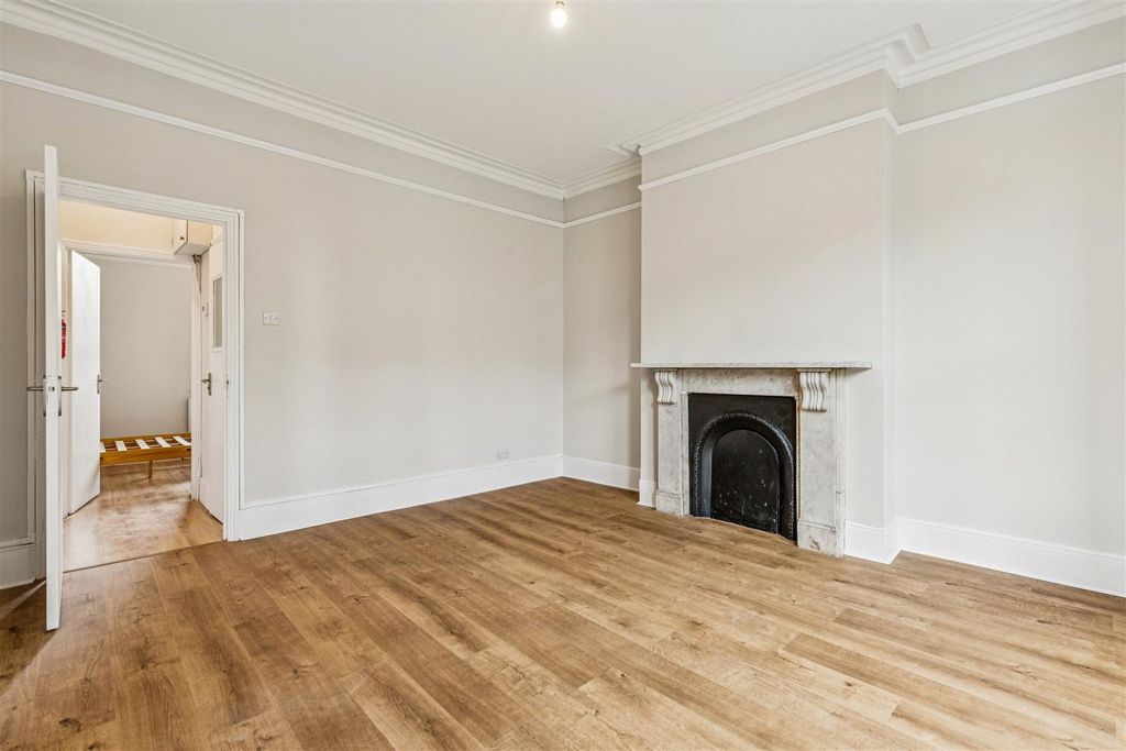 Property photo 3 of 8 9.Jpg