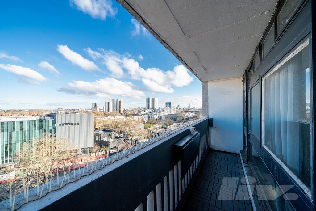 Property photo 2 of 17 Photo 14