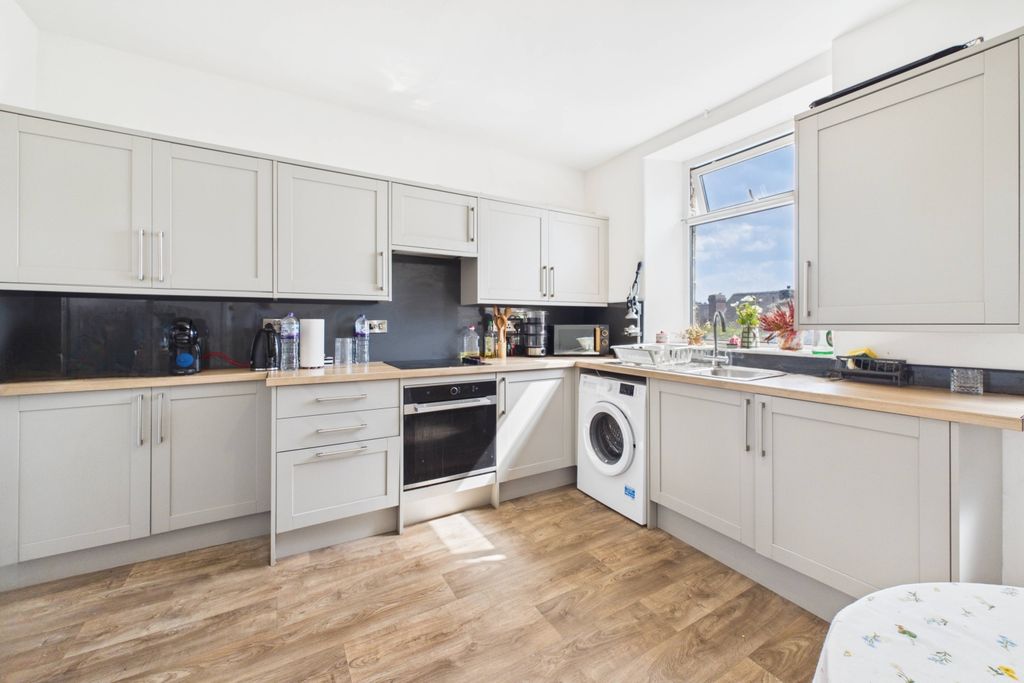 Property photo 2 of 15 Kitchen