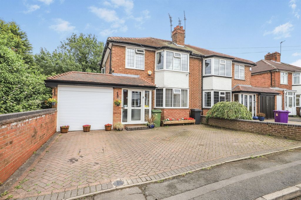 Property photo 1 of 17