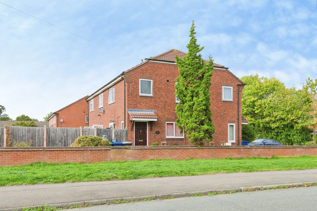Property photo 2 of 21