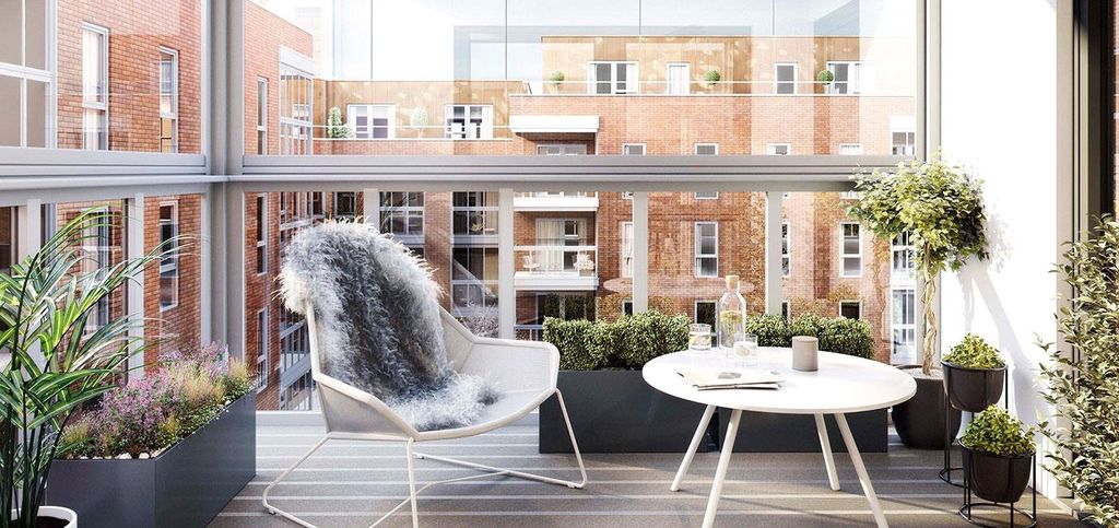 Property photo 3 of 11 Picture No. 02