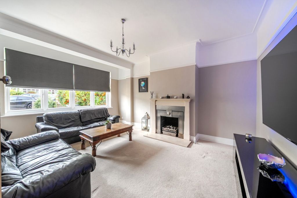 Property photo 2 of 21 Picture No. 20