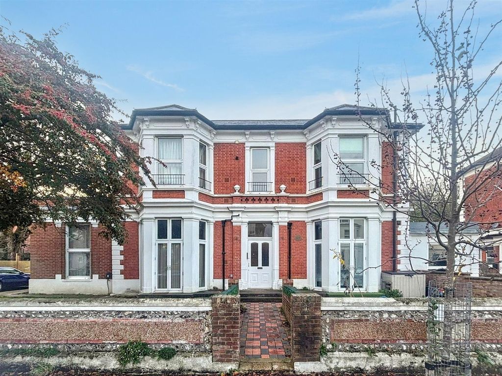 Property photo 1 of 15 Photo-2025-11-19-15-20-37 (2).Jpg