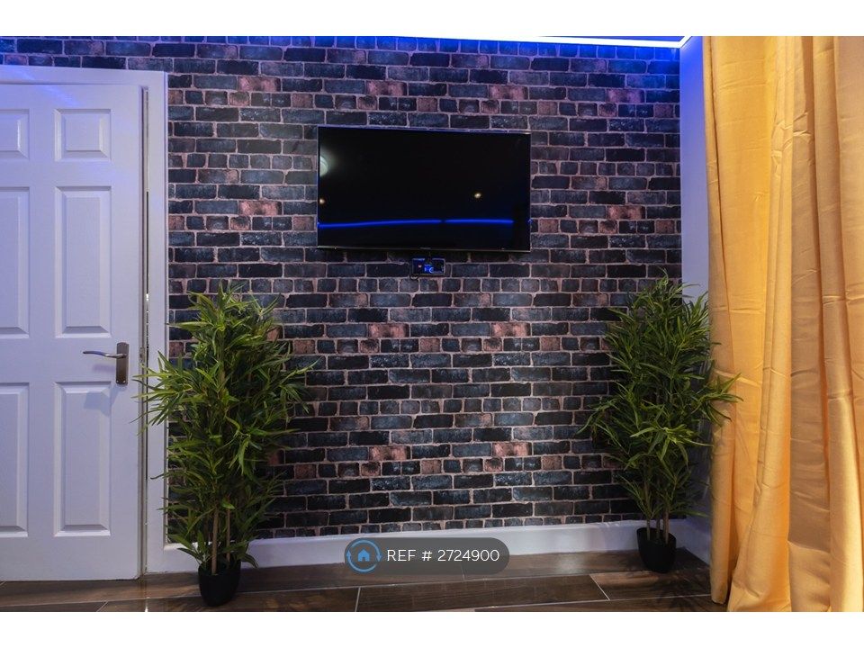 Property photo 3 of 28