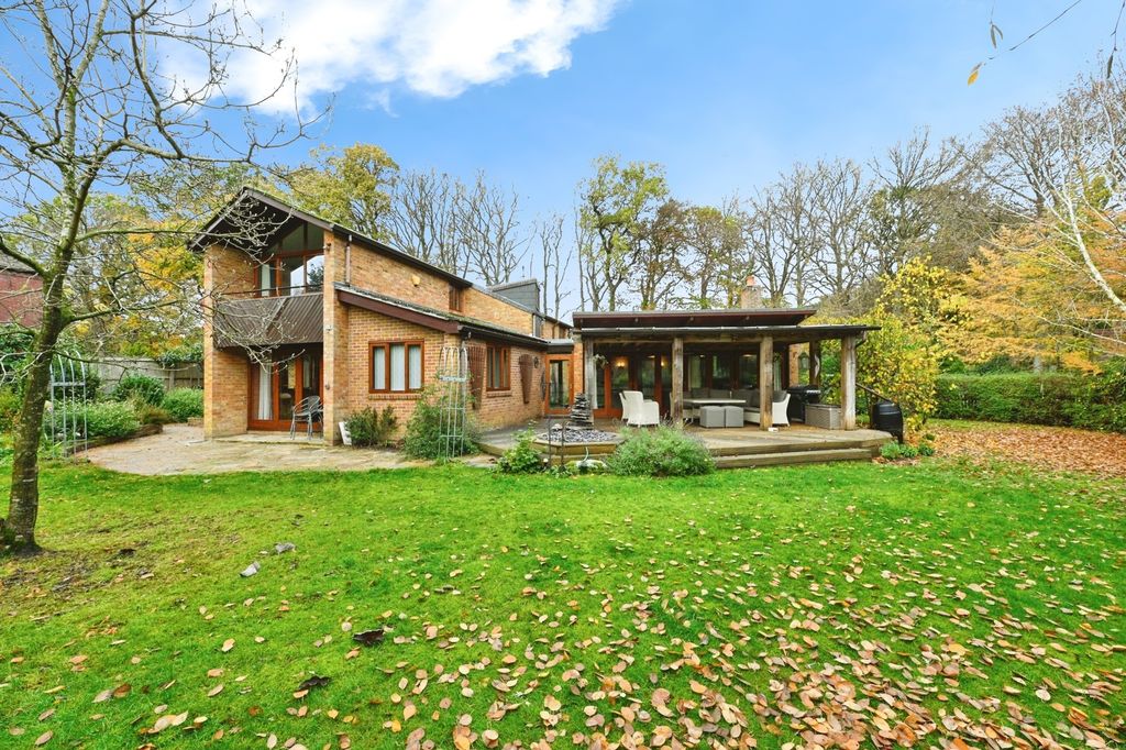 Property photo 2 of 17 Photo