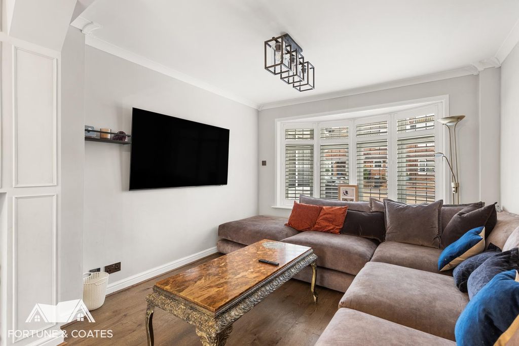 Property photo 3 of 29 Templemead_23.Jpg