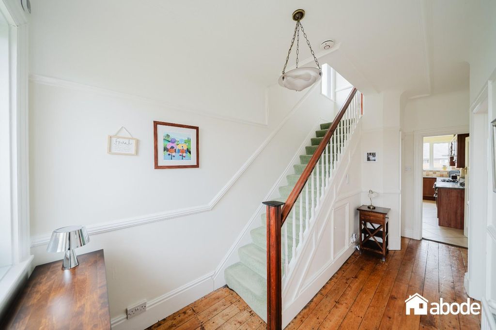 Property photo 3 of 30