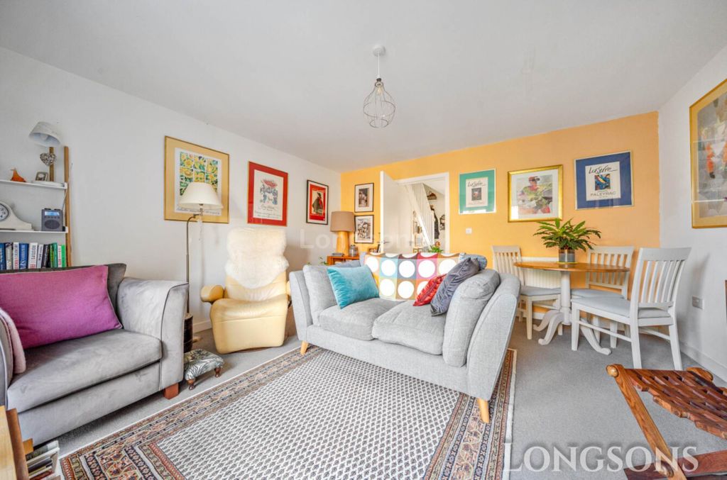 Property photo 3 of 16