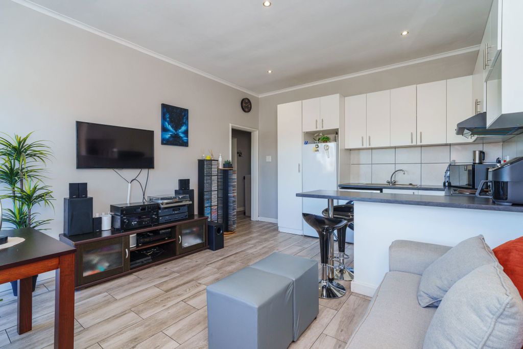 Property photo 2 of 16 Kw1709078