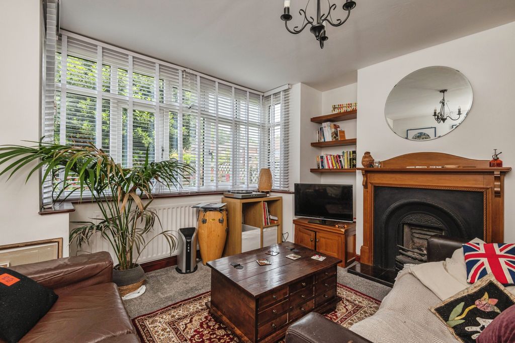 Property photo 2 of 13