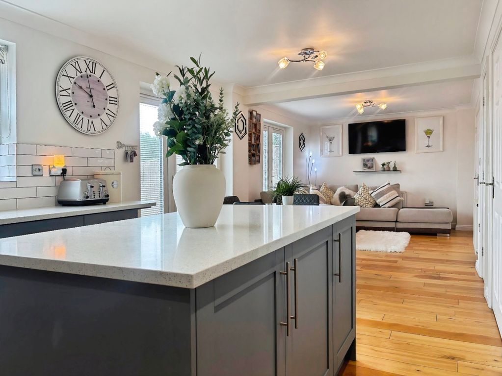 Property photo 1 of 53 4012201