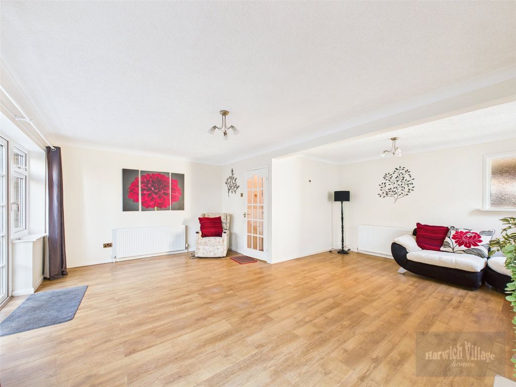 Property photo 2 of 19 Picture 2