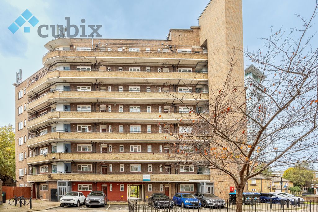 Property photo 2 of 18