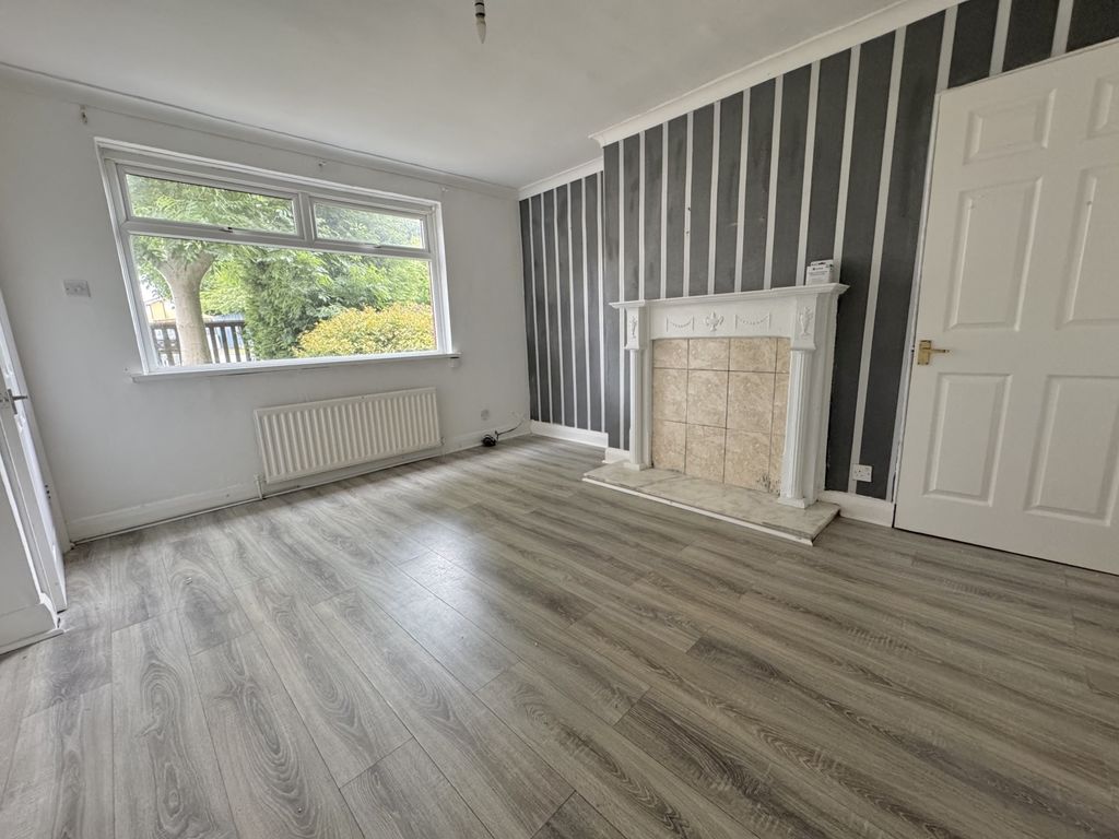 Property photo 3 of 12 Img_1174