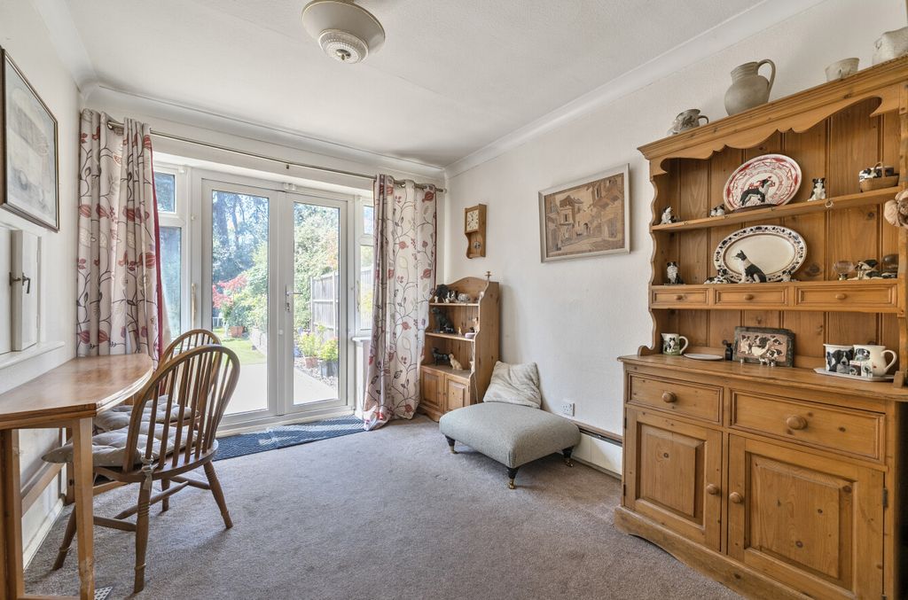 Property photo 3 of 22 1312919-1-6853Ead...