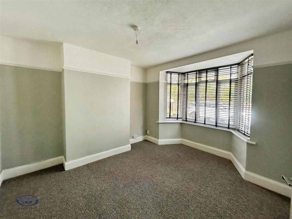 Property photo 2 of 12 82680820-5.Jpg