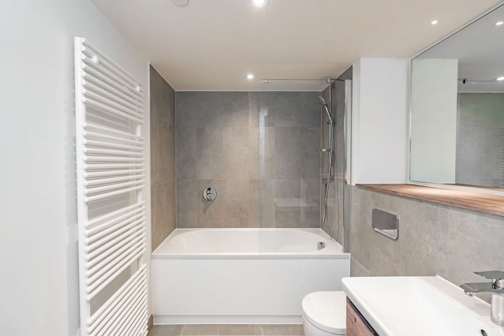 Additional image 9 of 2 bed flat for saleSassoon Grove, Edinburgh EH10