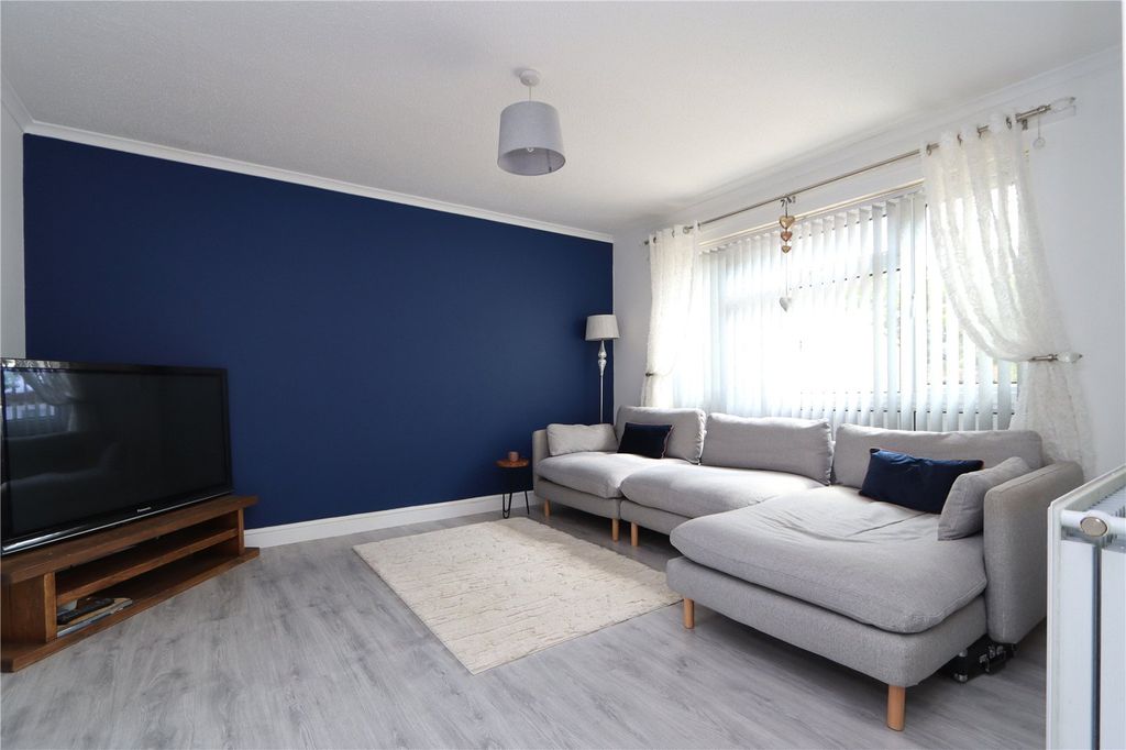 Property photo 2 of 15 Picture No. 04