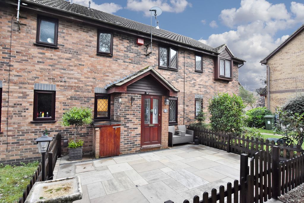 Property photo 1 of 9 Exterior