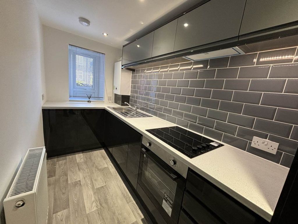 Property photo 1 of 9 Img_4727