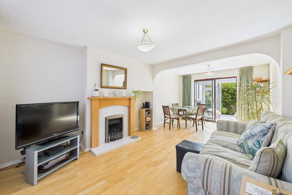 Property photo 3 of 21