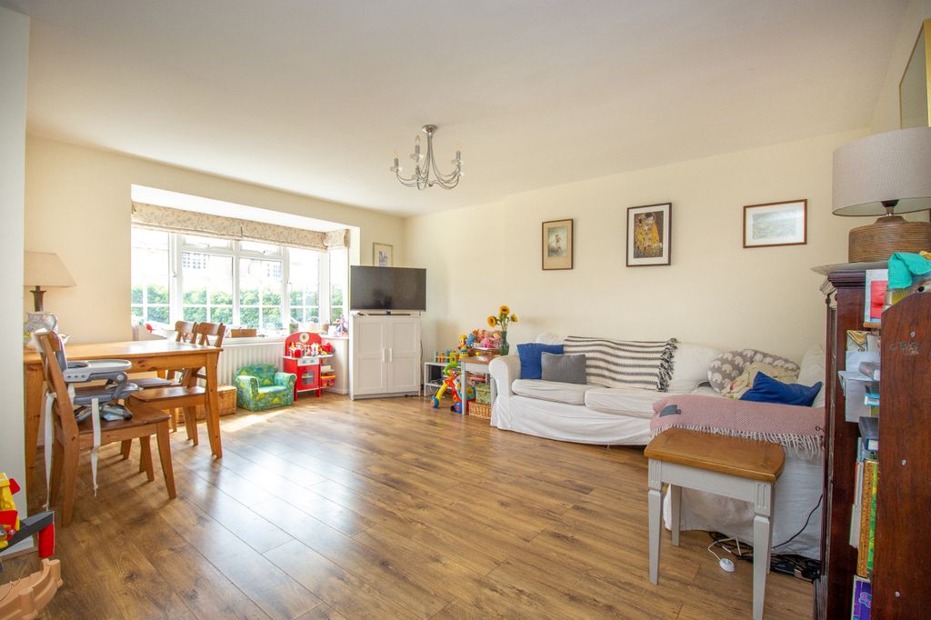 Property photo 2 of 11 Picture No. 03