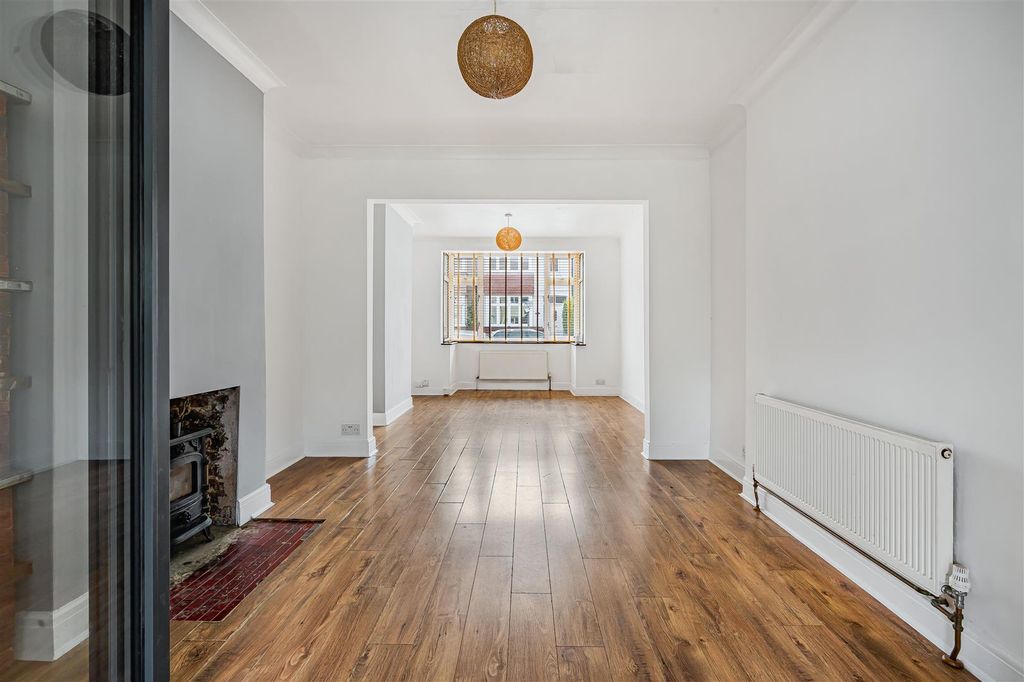Property photo 1 of 16 17_92592.Jpg