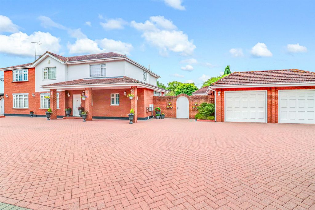 Property photo 1 of 34