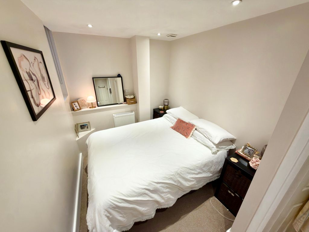 Property photo 3 of 4