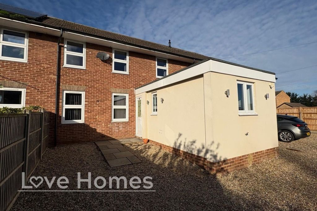 Property photo 1 of 11 4538973