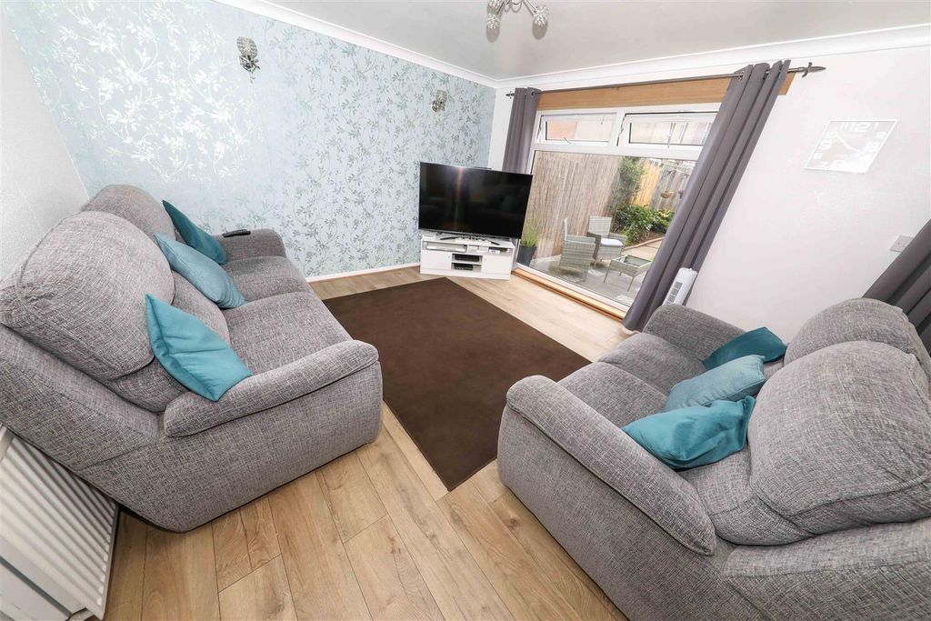 Property photo 3 of 17 c