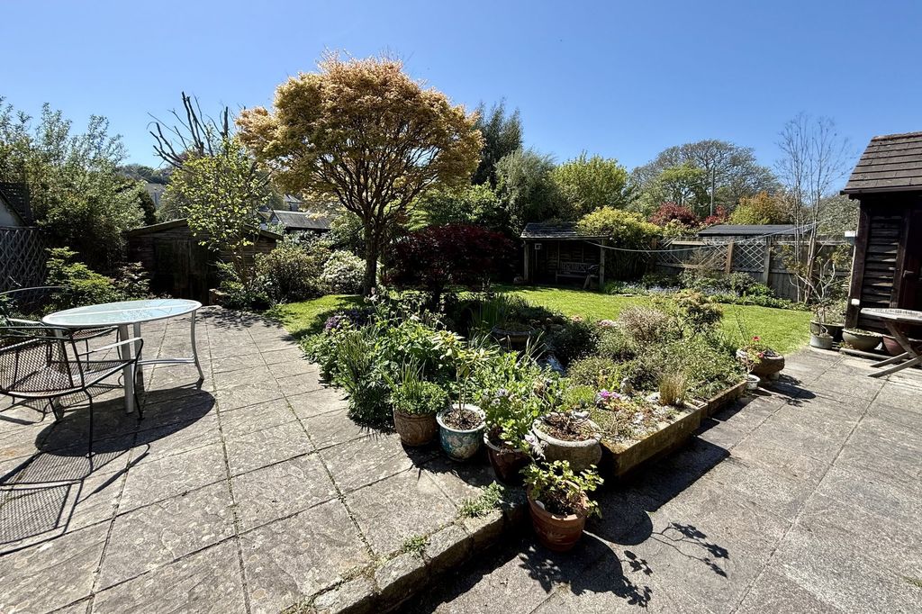 Property photo 3 of 28