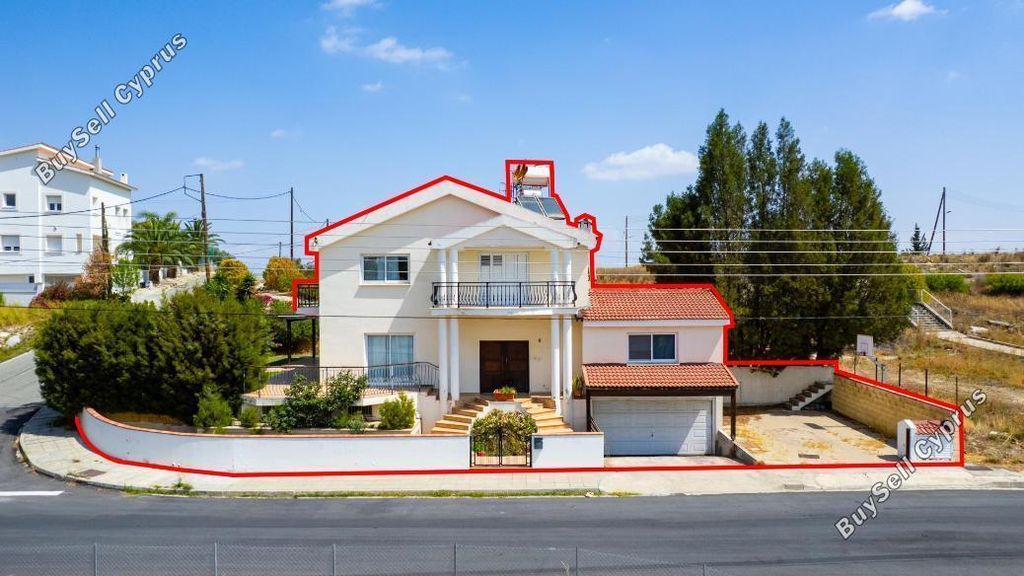 Property photo 1 of 6