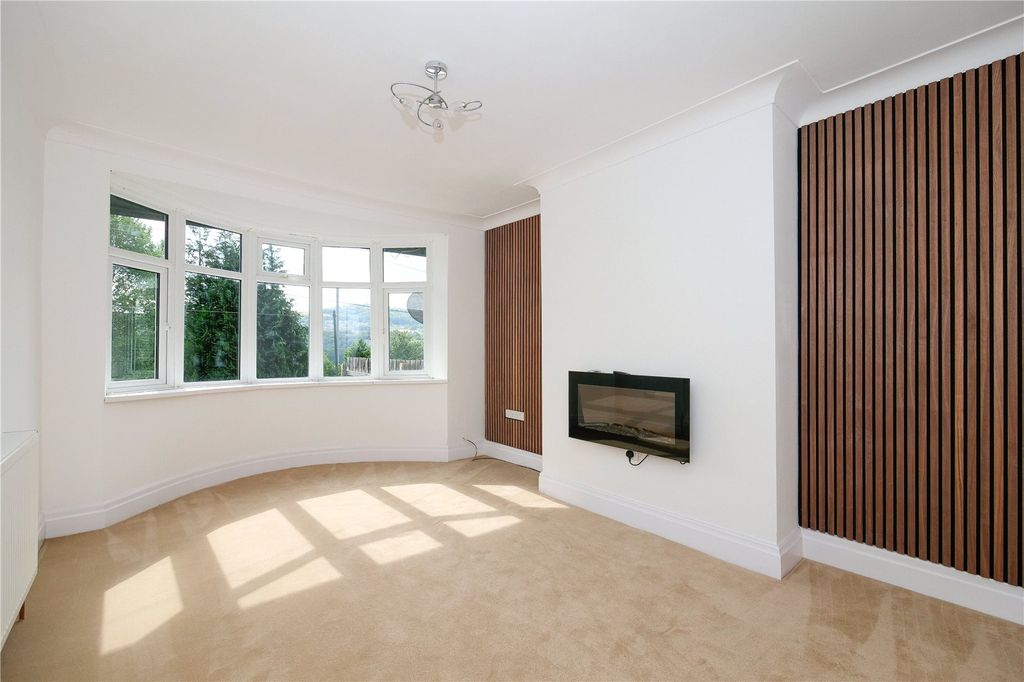 Property photo 2 of 14 Picture No. 03