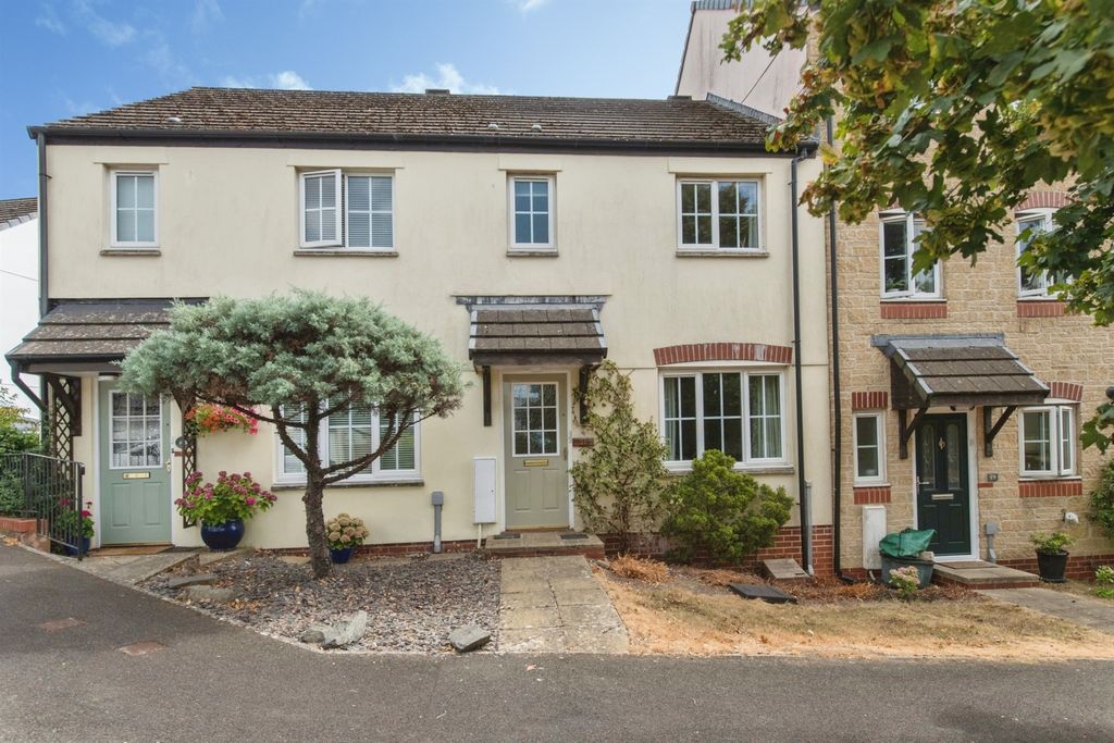 Property photo 1 of 19