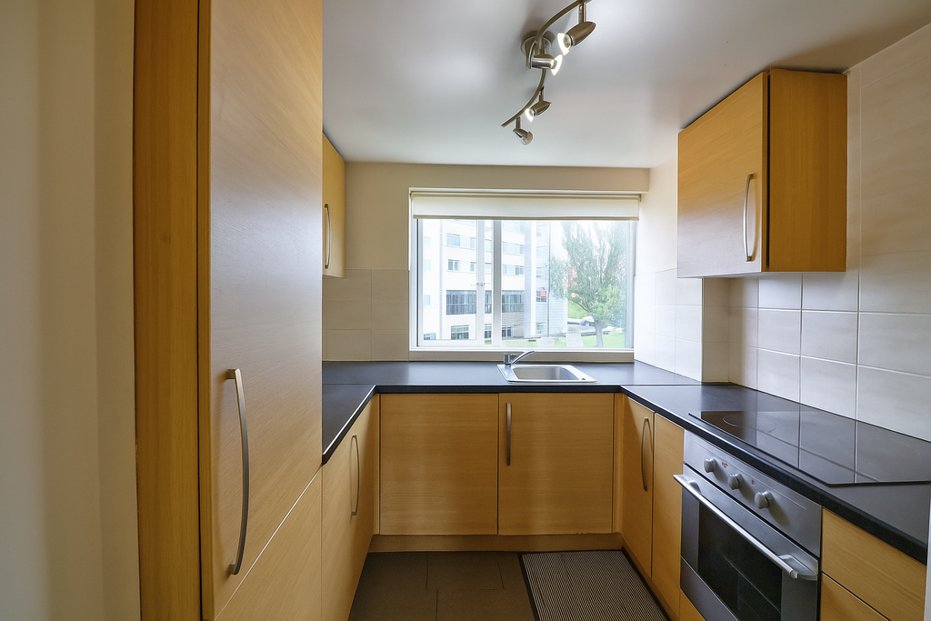 Property photo 1 of 6 Kitchen
