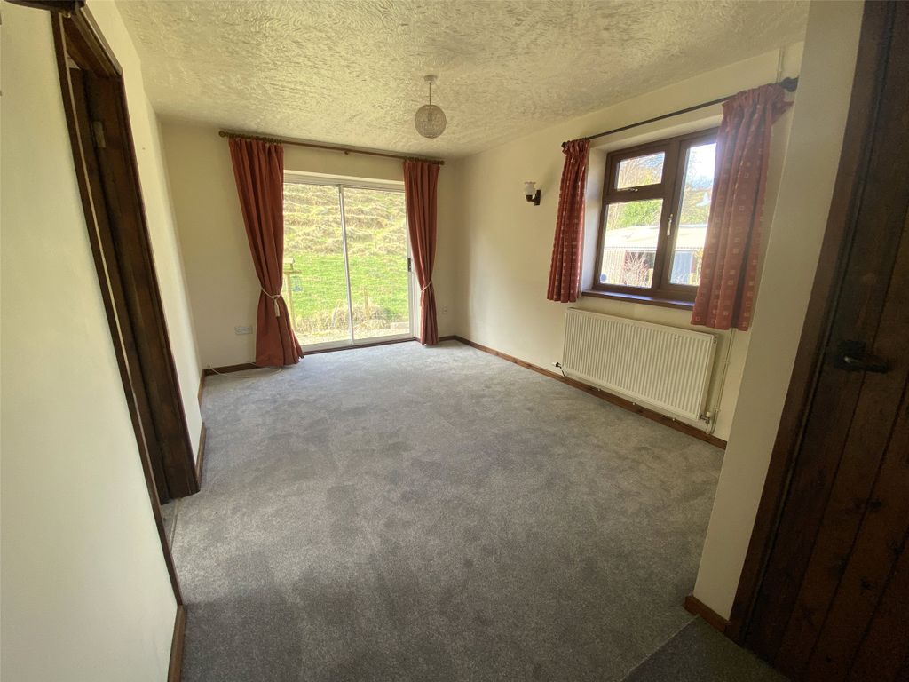 Property photo 2 of 7 Picture No. 04
