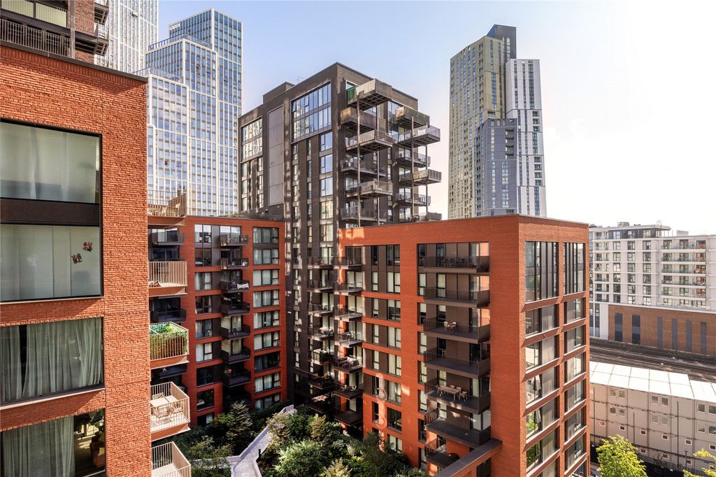 Property photo 2 of 24 Picture No. 16