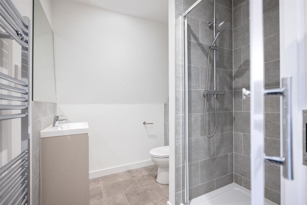 Additional image 11 of 2 bed flat for saleBailey House, Barttelot Road, Horsham RH12