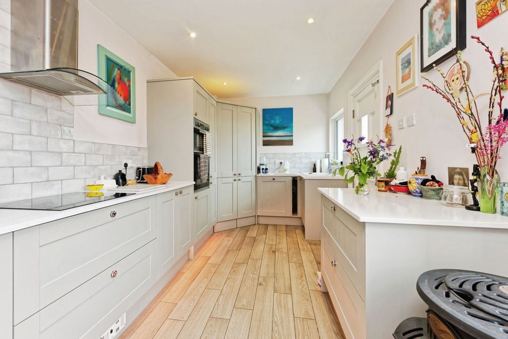 Property photo 2 of 22 Pbox-Img.Jpg