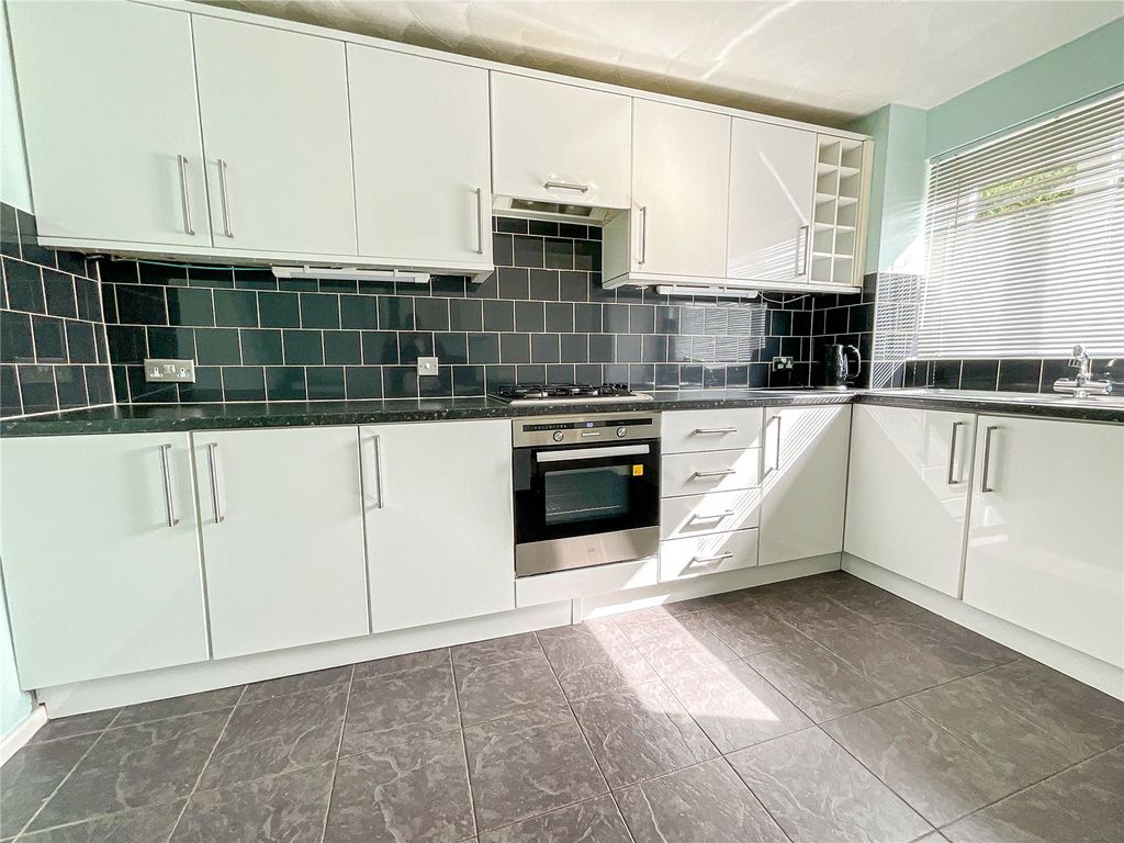 Property photo 3 of 22 Picture No. 05