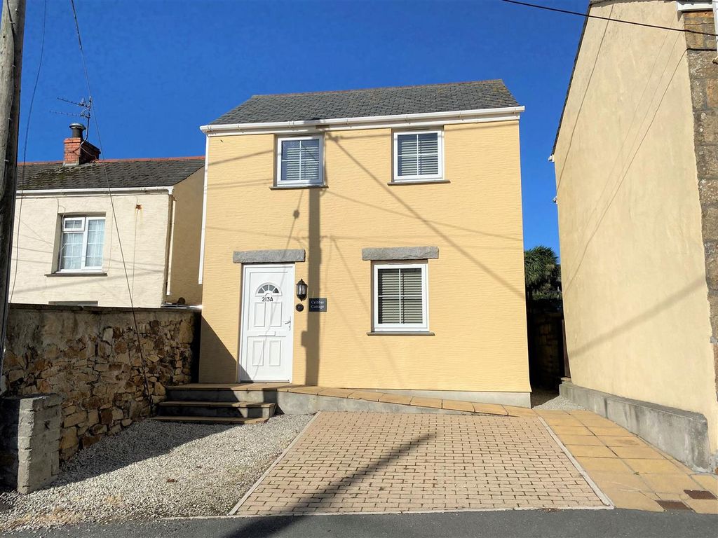 Property photo 1 of 13 213A Henver Road