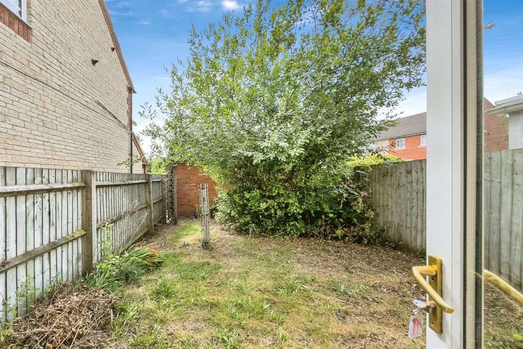 Property photo 3 of 8