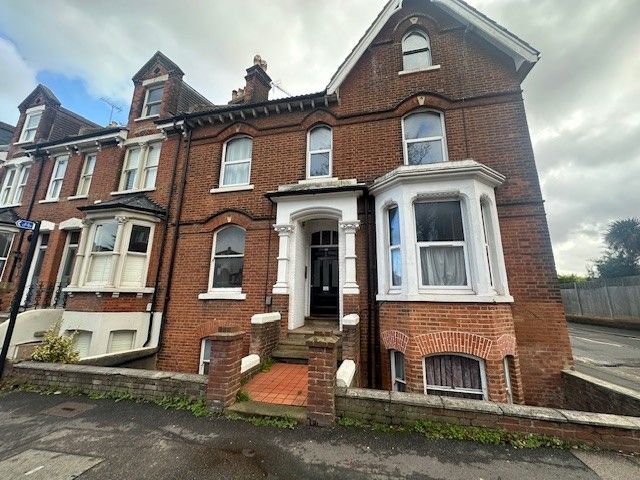 Property photo 1 of 6