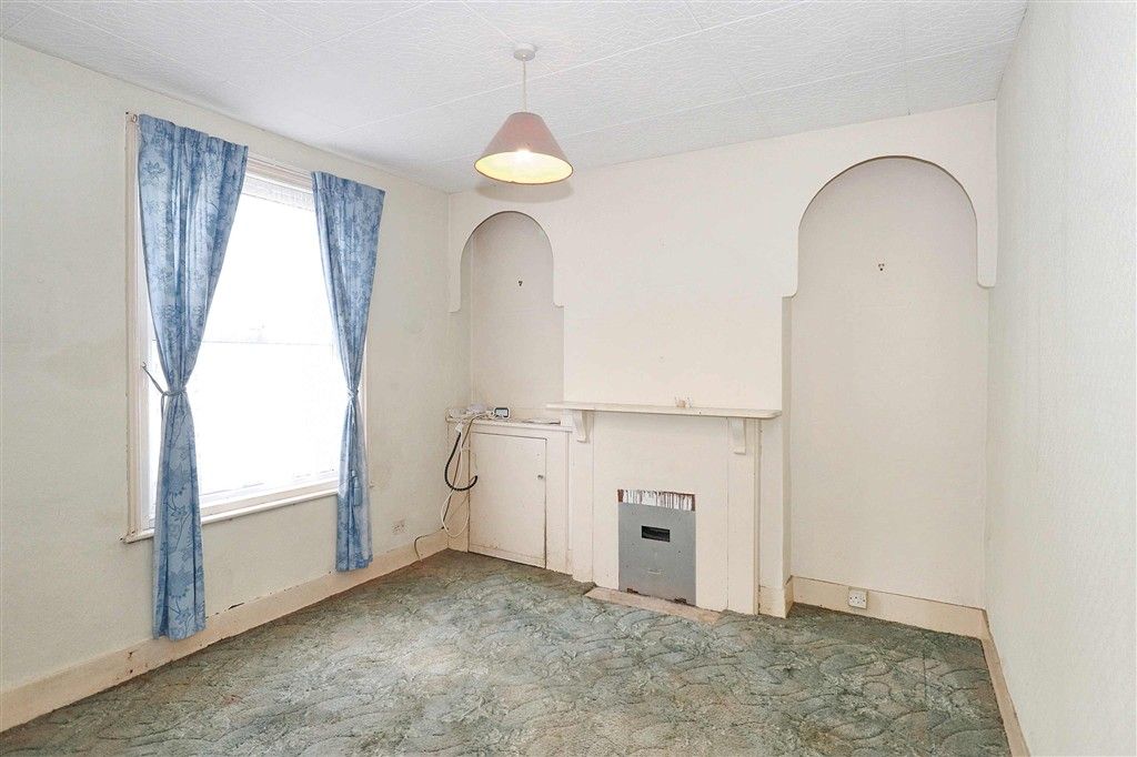 Property photo 2 of 5