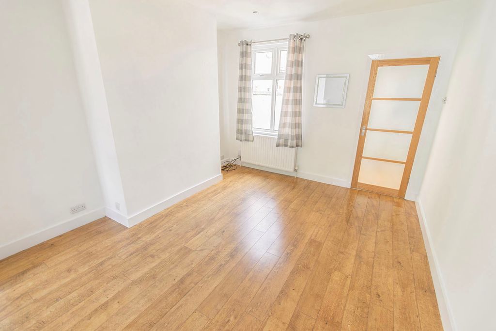 Property photo 3 of 8 Open Plan - Rear